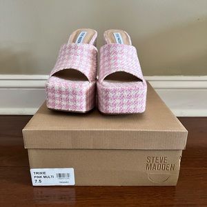 Steve Madden Trixie Pink Multi brand new with box